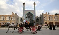 Мэр иранского города Исфахан желает расширять туристическое сотрудничество с Вьетнамом
