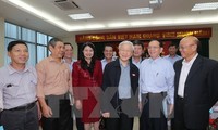 Генсек ЦК КПВ Нгуен Фу Чонг встретился с ханойскими избирателями