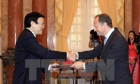 Президент СРВ Чыонг Тан Шанг принял послов, вручающих ему верительные грамоты