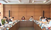 Депутаты Парламента СРВ обсудили социально-экономическое положение страны