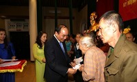 Руководители Вьетнама приняли участие в празднике национального единства 