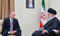 Путин провел встречу с верховным лидером Ирана аятоллой Али Хаменеи