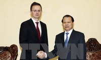 Ву Ван Нинь принял министра иностранных дел и внешнеэкономических связей Венгрии