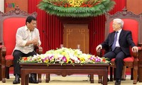 Президент Филиппин завершил официальный визит во Вьетнам