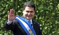 Президент Гондураса собирается идти на второй срок