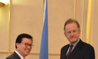 Глава миссии Вьетнама при ООН вручил гендиректору Отделения ООН верительные грамоты