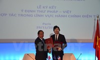 Вьетнам и Франция расширяют сотрудничество в сферах информации и коммуникаций