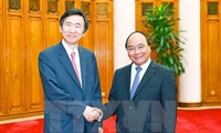 Премьер Вьетнама Нгуен Суан Фук принял главу МИД Республики Корея