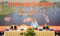 Вице-премьр Чыонг Хоа Бинь совершил рабочий визит в провинцию Куангнинь