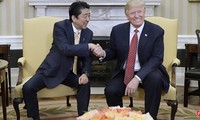 Лидеры США и Японии обсудили «провокационные действия» КНДР