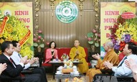 Во Вьетнаме проходят различные мероприятия в честь 2561-й годовшины со дня рождения Будды