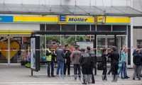 Стали известны новые подробности нападения мужчины с ножом в супермаркете Гамбурга