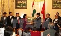 Компартия Вьетнама и Венгерская социалистическая партия активизируют сотрудничество