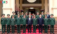 Нгуен Суан Фук посетил Командование столичного военного округа