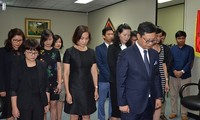 Зарубежные друзья простились с экс-премьером Вьетнама Фан Ван Кхаем 