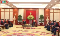 Генсек ЦК КПВ Нгуен Фу Чонг принял члена Госсовета, главу МИД КНР Ван И