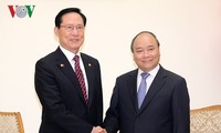 Премьер-министр Вьетнама принял министра обороны Республики Корея