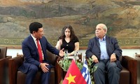 Вице-премьер Вьетнама встретился с руководителями парламента Греции