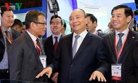 Нгуен Суан Фук принял участие в «Форуме на высоком уровне и международной выставке умной индустрии»