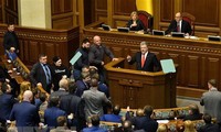Президент Украины подписал закон о прекращении договора о дружбе с Россией
