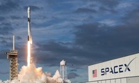 SpaceX запустила ракету с военным спутником GPS