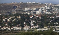 Израиль эвакуирует людей из незаконного поселения на Западном берегу реки Иордан