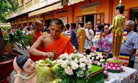 Премьер-министр Вьетнама поздравил кхмеров с их традиционным новогодним праздником