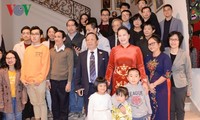 Нгуен Тхи Ким Нган встретилась с представителями вьетнамской диаспоры в Бельгии