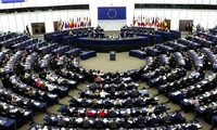 В странах ЕС продолжаются выборы в Европарламент
