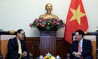 Вице-премьер, глава МИД СРВ Фам Бинь Минь принял посла Таиланда