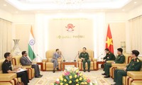Начальник Генштаба ВНА принял посла Индии во Вьетнаме 