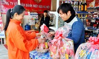 Вьетнамские товары завоевывают отечественный рынок во время новогоднего праздника