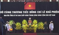 Траурная церемония прощания с бывшим генсеком ЦК КПВ Ле Кха Фьеу  