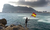 Inggeris dan Spanyol menenangkan wilayah Gibraltar