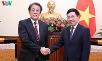 Deputi PM, Menlu Vietnam, Pham Binh Minh menerima Dubes Luar Biasa dan Berkuasa Penuh  Jepang untuk Vietnam