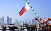 Ketegangan diplomatik di  Teluk: Banyak upaya memecahkan krisis