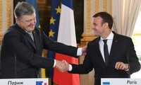 Presiden Perancis mendorong perundingan damai tentang Ukraina