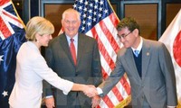 Menlu Jepang, AS dan Australia mengadakan pertemuan mengenai kerjasama keamanan