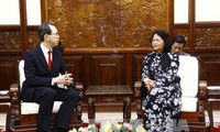 Wapres Vietnam, Dang Thi Ngoc Thinh menerima Gubernur  Provinsi Fukushima, Jepang