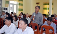 Para pemilih di daerah Nam Bo Timur memperhatikan masalah-masalah meningkatkan daya-guna dan hasil-guna mesin aparat negara