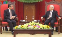 Sekjen KS PKV Nguyen Phu Trong menerima Menlu Tiongkok, Wang Yi