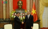 Presiden Vietnam, Tran Dai Quang menerima Menteri Rekonstruksi Ekonomi Jepang