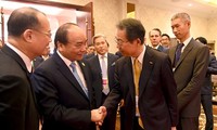PM Vietnam, Nguyen Xuan Phuc melakukan pertemuan dengan beberapa investor di kawasan Asia-Pasifik