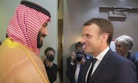 Presiden Perancis tiba di Arab Saudi untuk mengusahakan pemecahan atas masalah-masalah regional