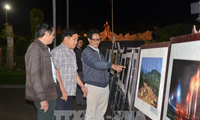 Pameran seni rupa tentang tema kampung halaman dan manusia daerah Tay Nguyen