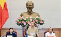 PM Vietnam, Nguyen Xuan Phuc melakukan temu kerja dengan pimpinan provinsi-provinsi di daerah dataran rendah sungai Mekong tentang penanggulangan kelongsoran tanah