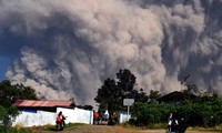 Indonesia: Gunung berapi Merapi giat kembali menimbulkan pengaruh terhadap kehidupan warga