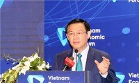 Deputi PM Vietnam, Vuong Dinh Hue menghadiri Forum tematik tentang pasar modal-keuangan