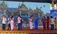 Warga etnis  Khmer di Provinsi Soc Trang bergembira merayakan Pesta Sene Dolta