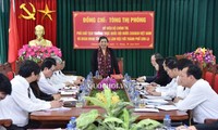 Wakil Harian Ketua MN Vietnam, Tong Thi Phong melakukan temu kerja dengan pimpinan Kota Son La